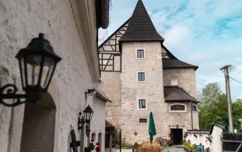 Zážitkový pobyt na hradě Vildštejn se 4chodovou večeří Zážitkový pobyt na hradě Vildštejn se 4chodovou večeří – dárek a zážitek