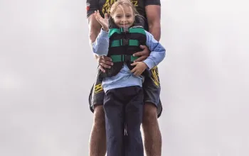 Tandemová lekce flyboardingu