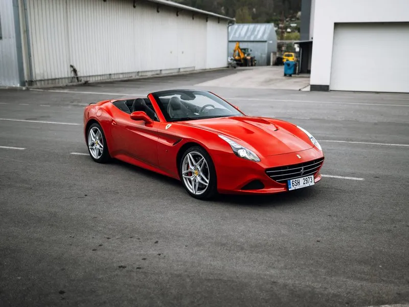 Jízda ve Ferrari California T na Moravě