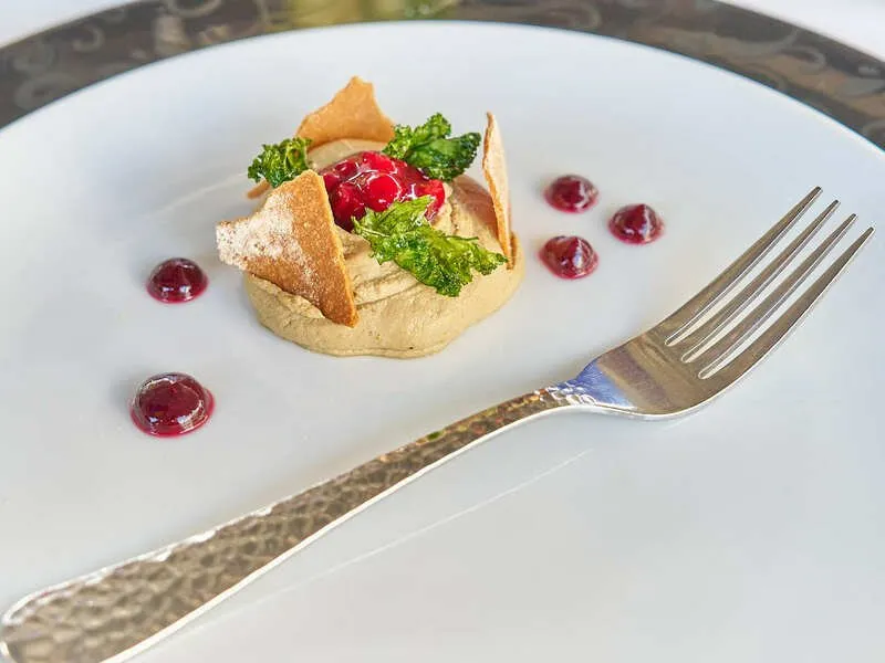 Luxusní obědové menu v oblacích nad Prahou