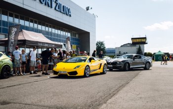 Zážitková jízda v nejlepších supersportech na letištním okruhu Žilina