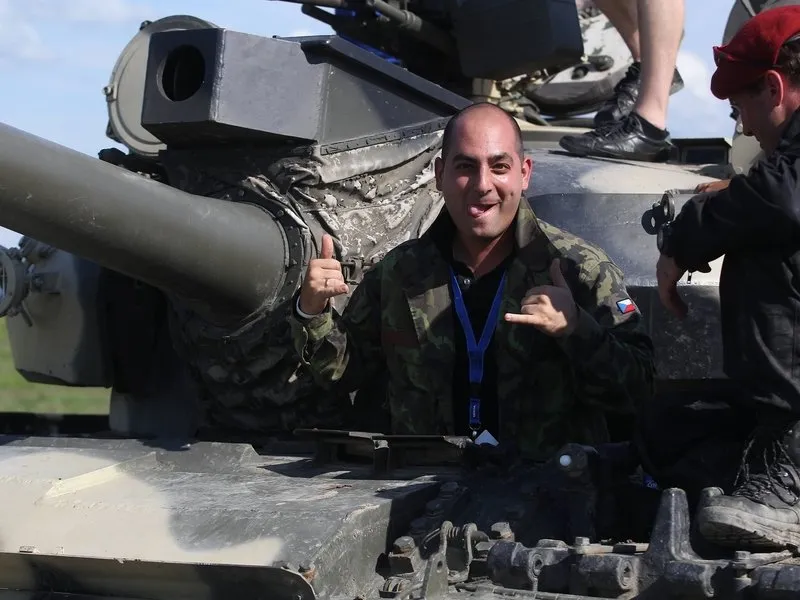 Řízení obrněného bojového tanku T-55