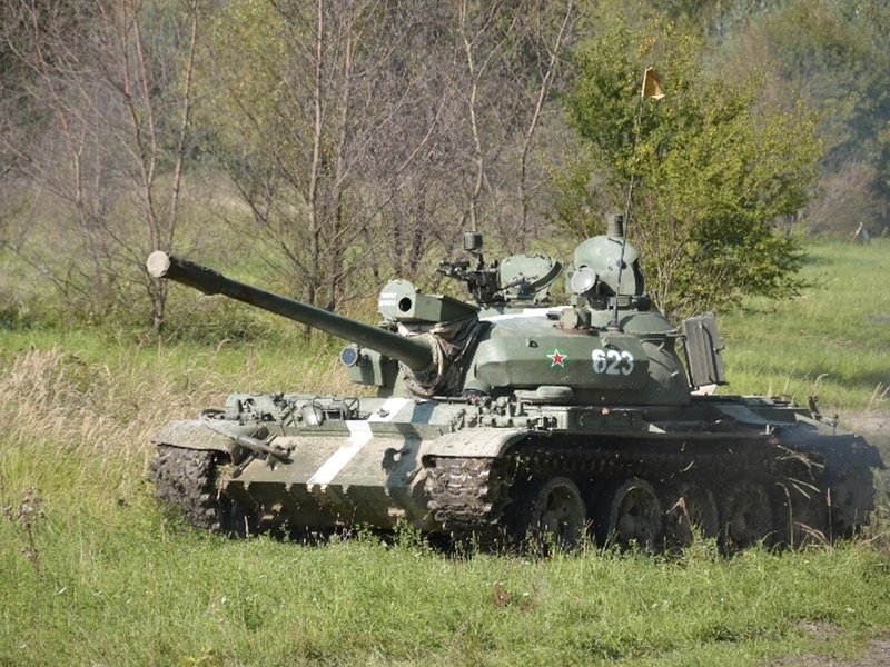 Řízení obrněného bojového tanku T-55