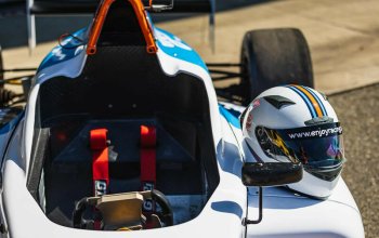 Atom Ariel vs. Formule F4 Mygale
