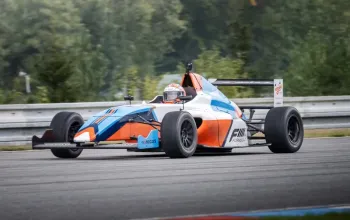 Atom Ariel vs. Formule F4 Mygale