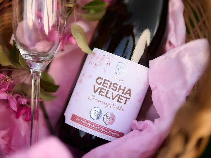 Nealkoholický šumivý nápoj Geisha Velvet