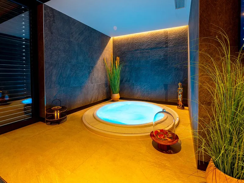 Privátní wellness pro 2 osoby v hotelu Nobilis + láhev prosecca