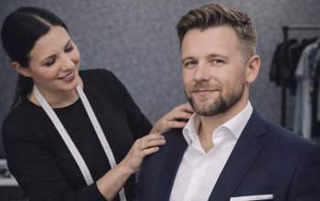 Proměna moderního muže v Praze plná péče a stylu