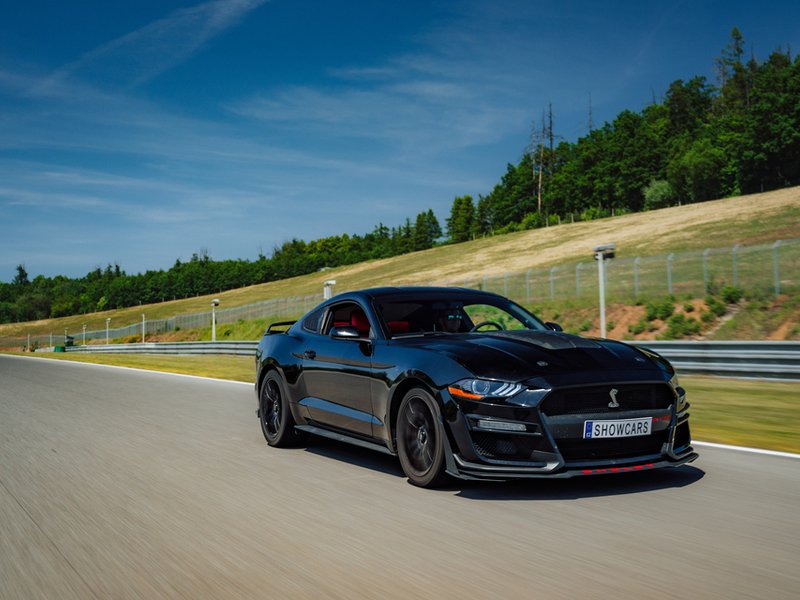 Mustang GT SHELBY na okruhu Most v plné síle