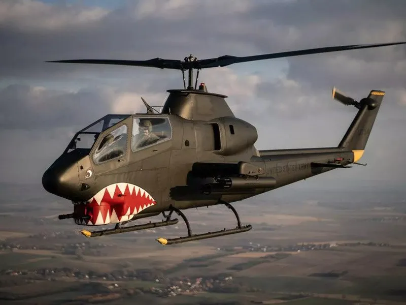Let legendárním vrtulníkem AH-1 Cobra