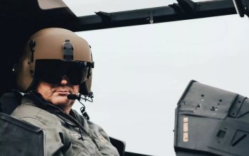 Let legendárním vrtulníkem AH-1 Cobra