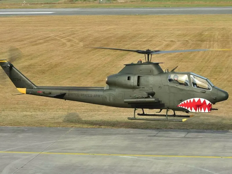 Let legendárním vrtulníkem AH-1 Cobra