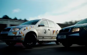 Driftování bokem na závodním polygonu v Ostravě