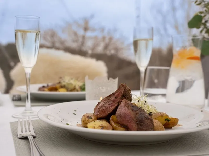 Zážitkové menu v iglú s výhledem na Krušné hory