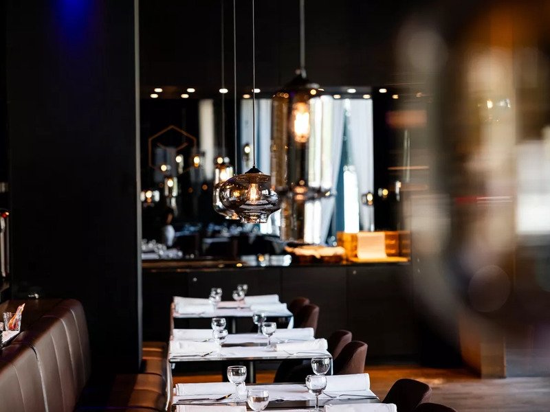 Romantické aperitivo s koktejlem v restauraci Zlatý Kohout