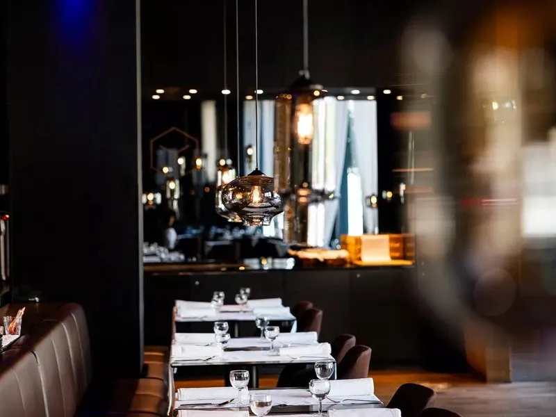Romantické aperitivo s koktejlem v restauraci Zlatý Kohout