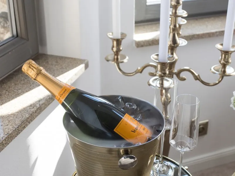 Romantická noc na zámku se snídaní a proseccem