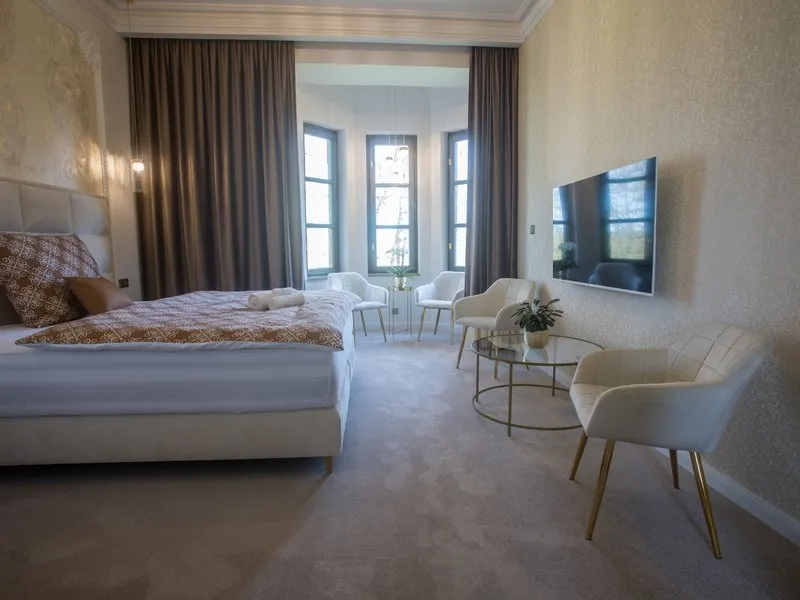 Romantická noc na zámku se snídaní, degustační večeří a proseccem