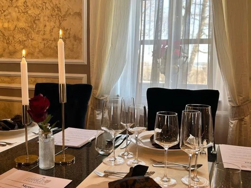 Romantická noc na zámku se snídaní, degustační večeří a proseccem