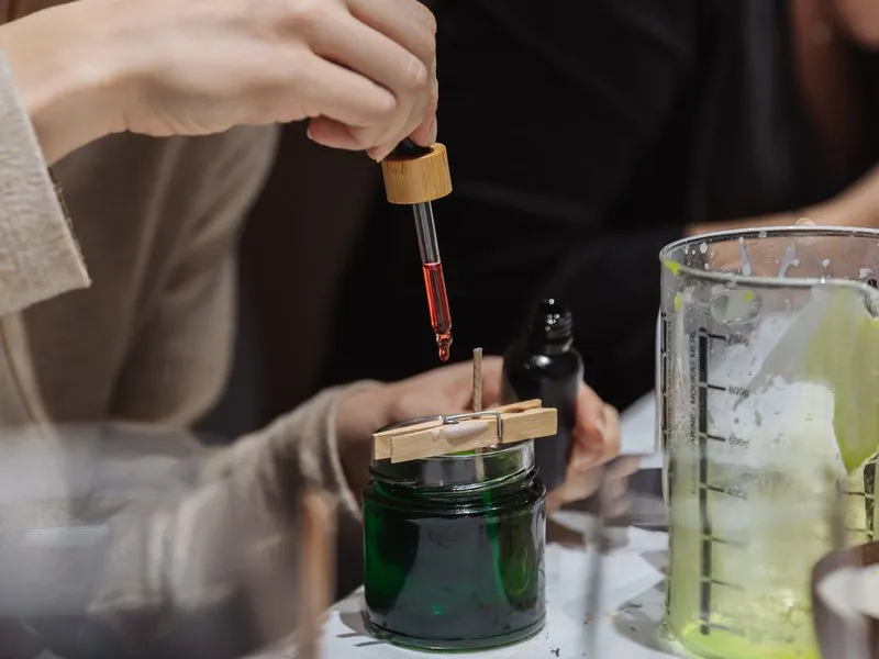 Kreativní kurz: Výroba přírodních svíček + gravírování skla