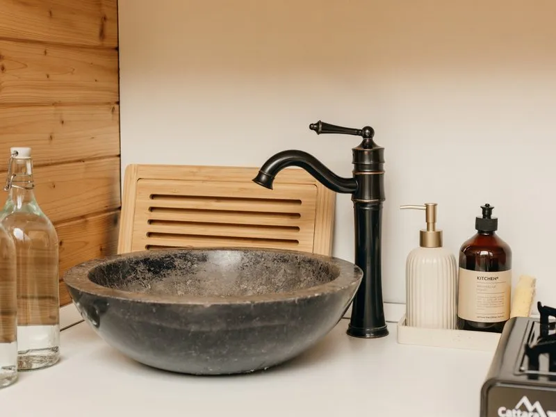 Klidný glamping pro dva mezi jabloněmi