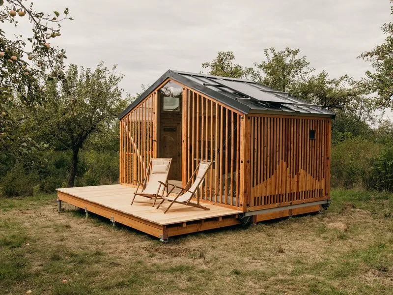 Klidný glamping pro dva mezi jabloněmi