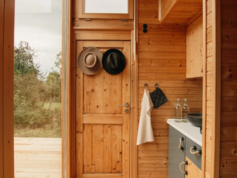Klidný glamping pro dva mezi jabloněmi
