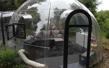 Noc pod hvězdami v průhledné bublině nedaleko Prahy