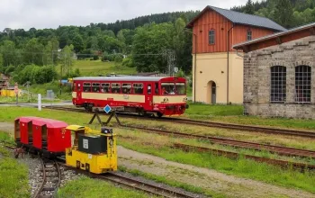 Zažijte nejstrmější železnici v Česku během jediného dne