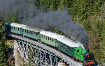 Zažijte nejstrmější železnici v Česku během jediného dne