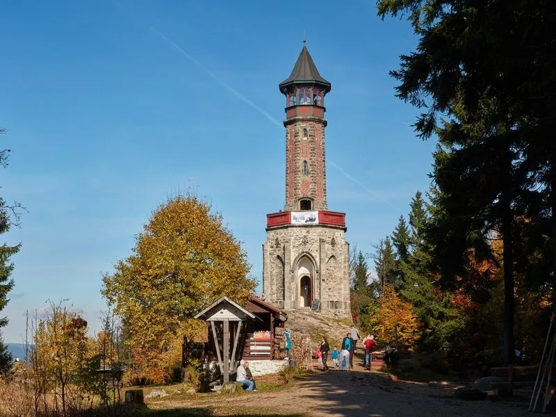 Zažijte nejstrmější železnici v Česku během jediného dne