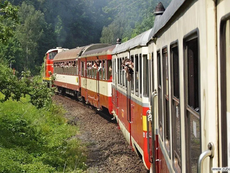 Zažijte nejstrmější železnici v Česku během jediného dne