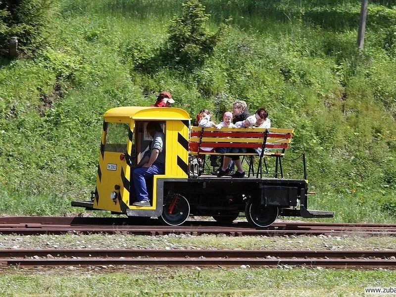Zažijte nejstrmější železnici v Česku během jediného dne