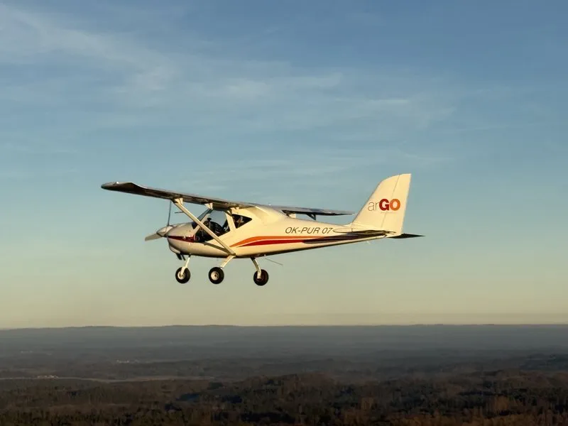 Vyhlídkový let ve sportovním letounu s možností pilotáže