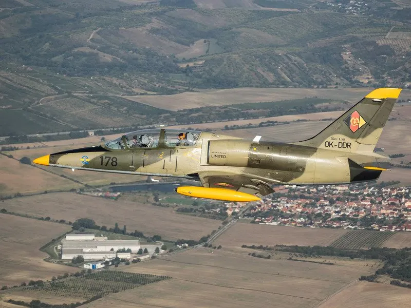 Let stíhačkou L-39 Albatros