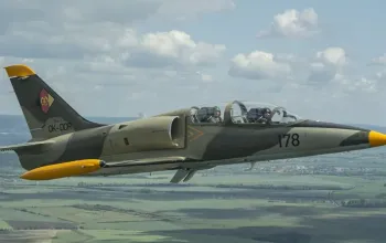 Let stíhačkou L-39 Albatros