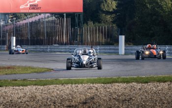 Jízda na okruhu v Ariel Atom
