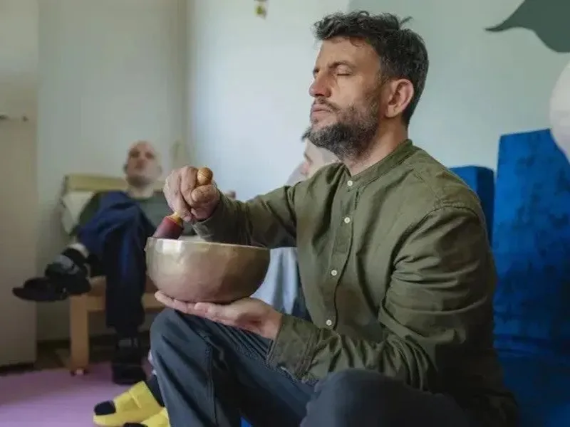 Objevte léčivou sílu zvuku a dopřejte si hlubokou relaxaci