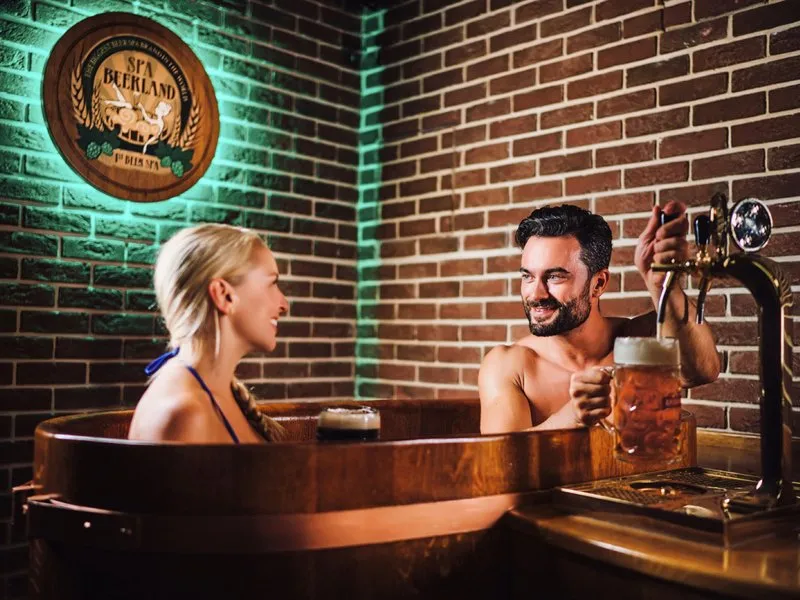 Relaxační pivní koupel pro milovníky piva