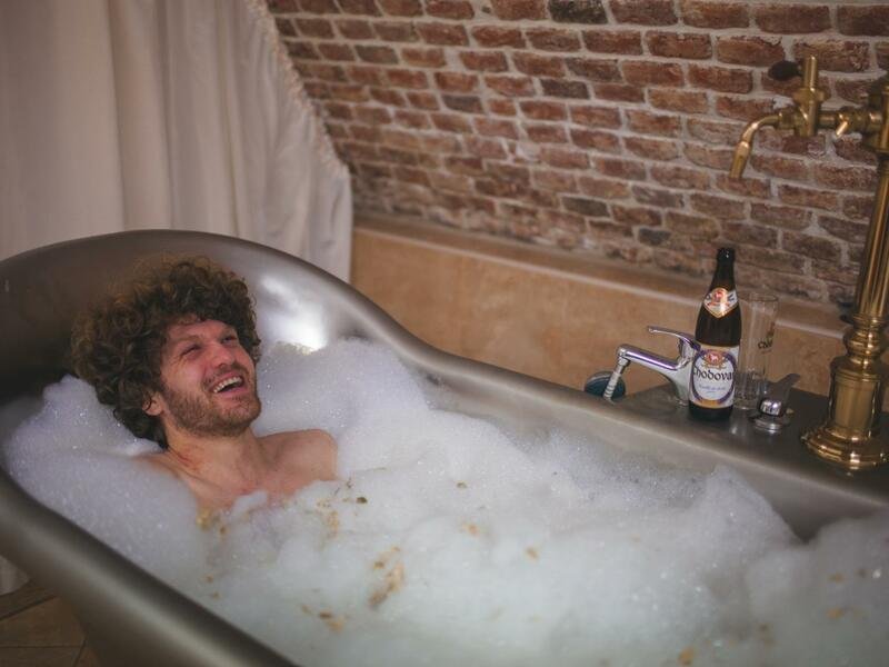 Relaxační pivní koupel pro milovníky piva