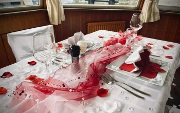 Romantická plavba po Vltavě s výhledem a gurmánským zážitkem