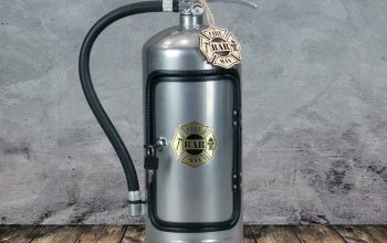 Hasicí bar s láhví alkoholu: Chromový
