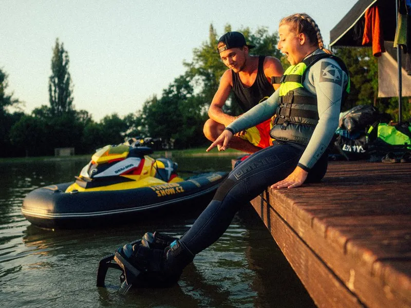 Kurz flyboardingu s videorozborem
