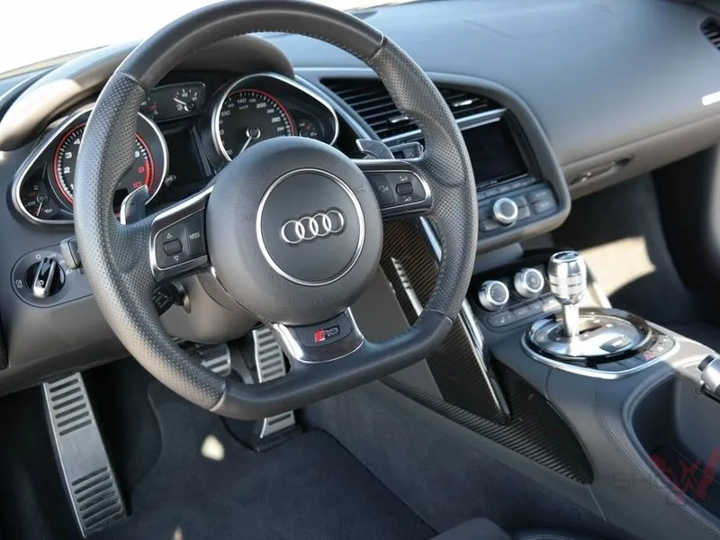 Jízda v supersportu Audi R8 V10 Plus