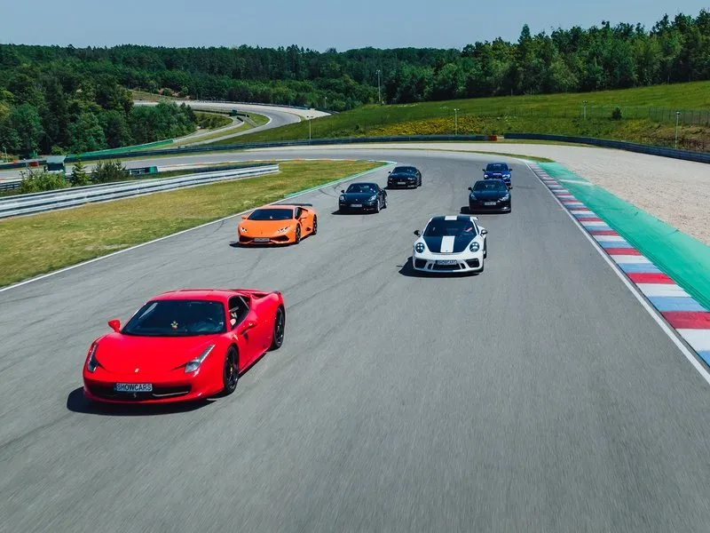 Zažijte Lamborghini Huracán na uzavřeném polygonu Autodromu Most