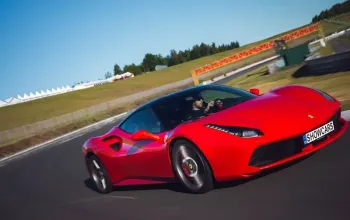Zažijte Ferrari 488 GTB na uzavřeném polygonu Autodromu Most