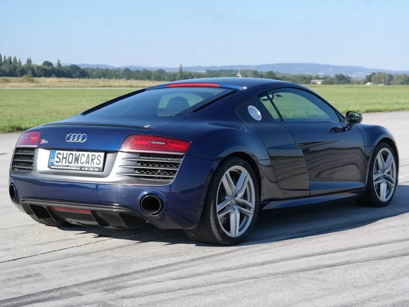 Jízda v Audi R8 na okruhu Autodrom Most