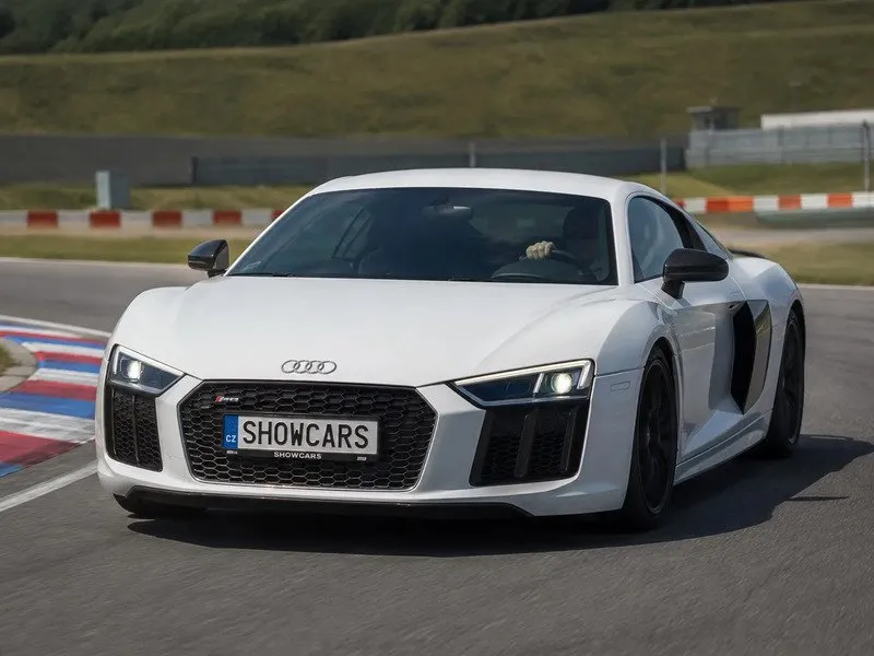Zažijte Audi R8 na uzavřeném polygonu Autodromu Most