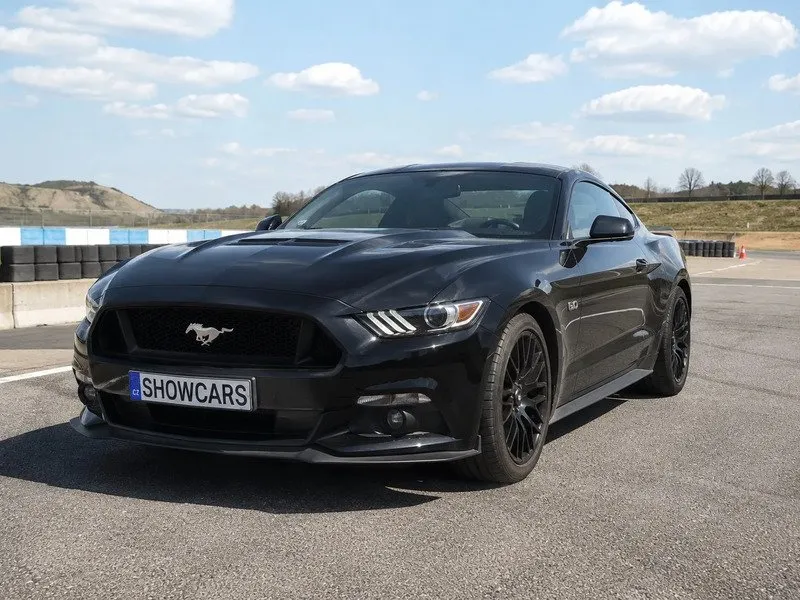Zažijte legendární Ford Mustang Shelby na polygonu Autodromu Most