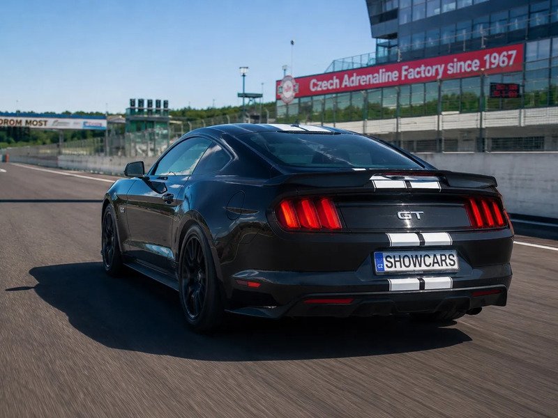 Zažijte legendární Ford Mustang Shelby na polygonu Autodromu Most